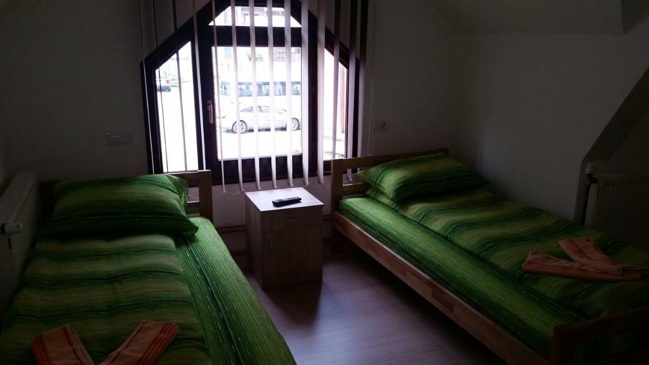 Art Hotel Nova Varoš Buitenkant foto