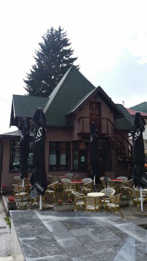 Art Hotel Nova Varoš Buitenkant foto